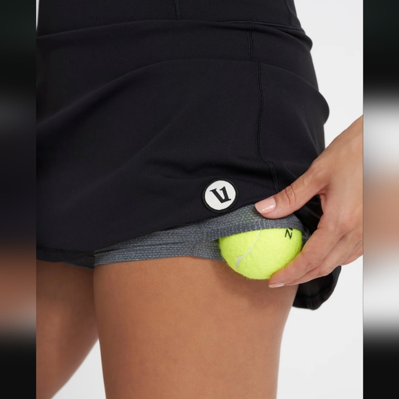 Vuori Volley Skirt Solid Black Tennis Golf Athletic Skort Twirl Sz Medium EUC - Picture 3 of 16